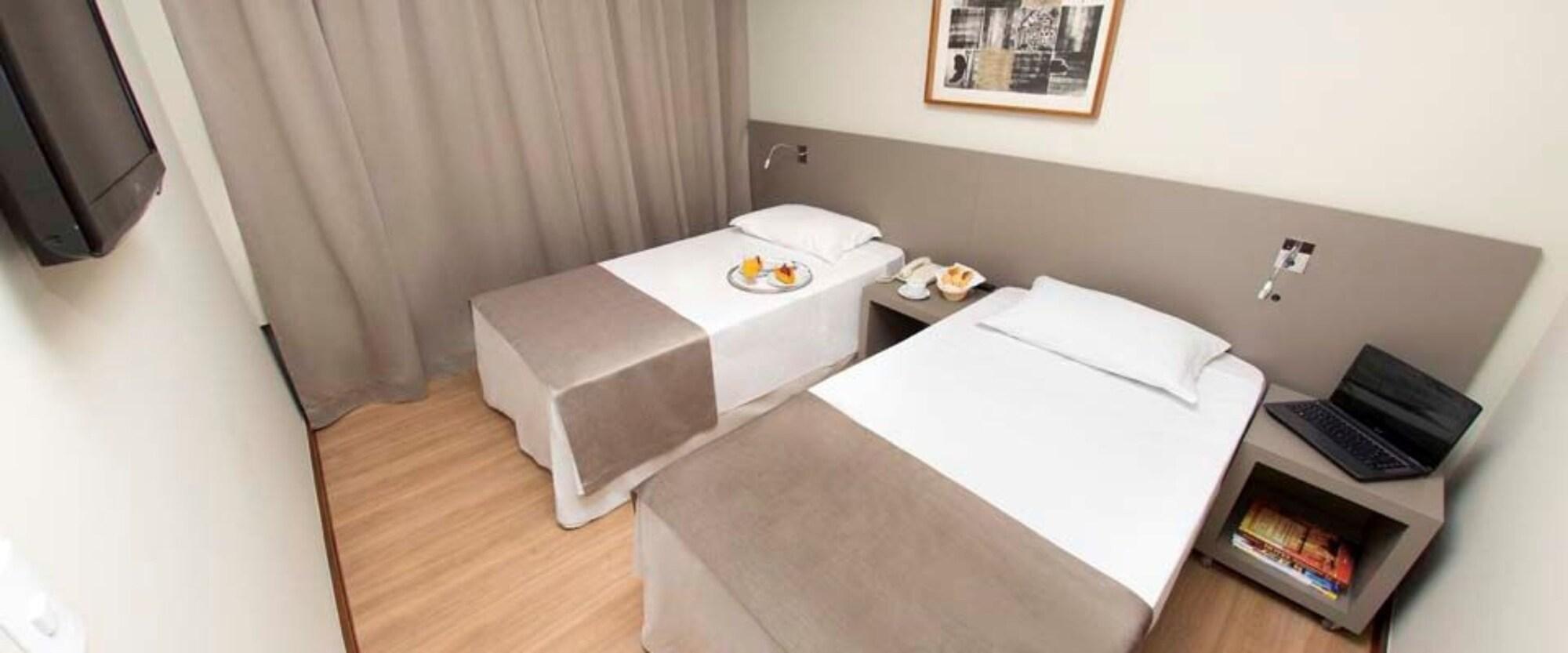 Alta Reggia Plaza Hotel Куритиба Екстериор снимка