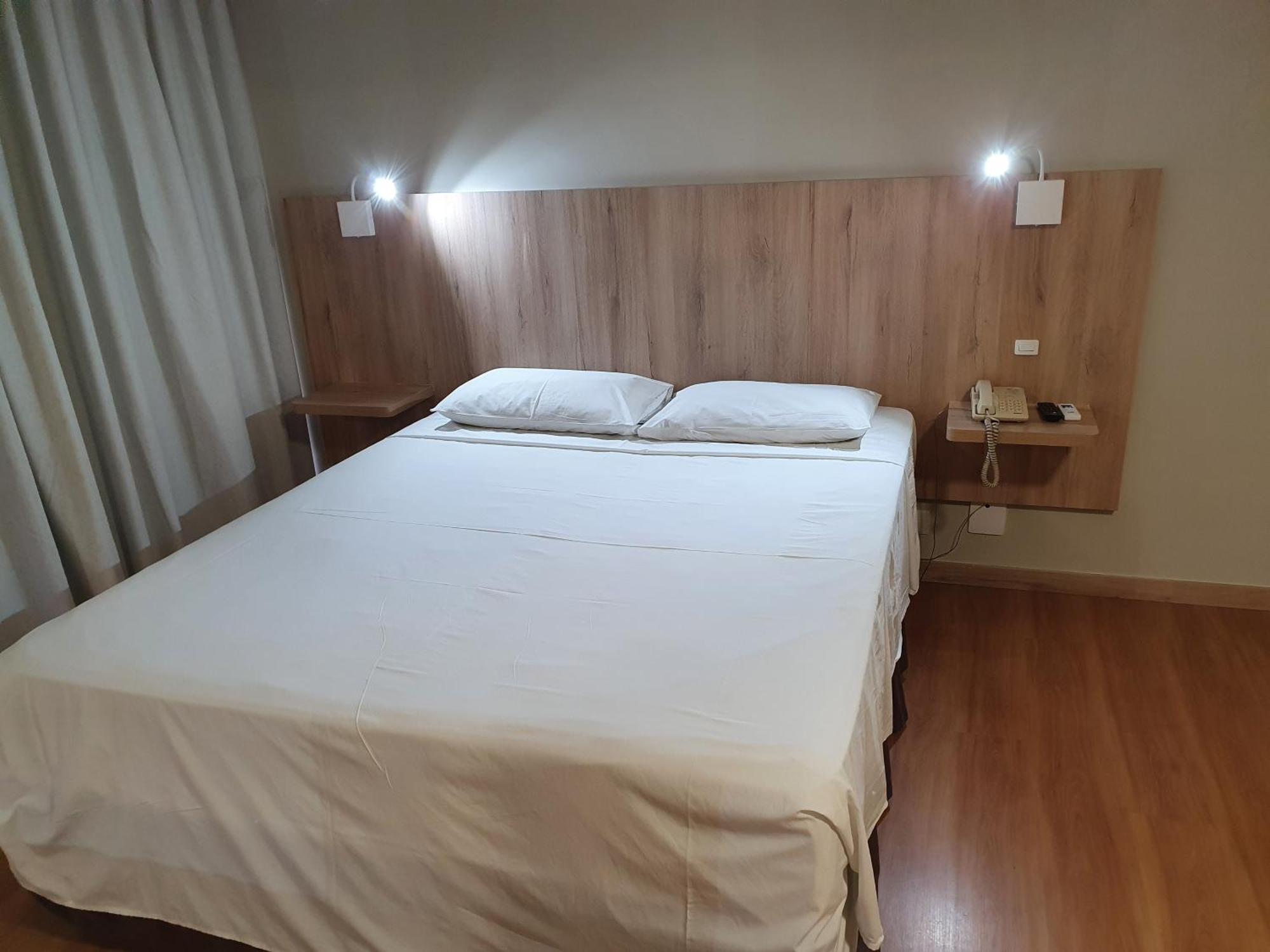 Alta Reggia Plaza Hotel Куритиба Екстериор снимка